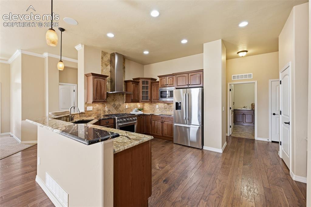 13184 Cake Bread Heights