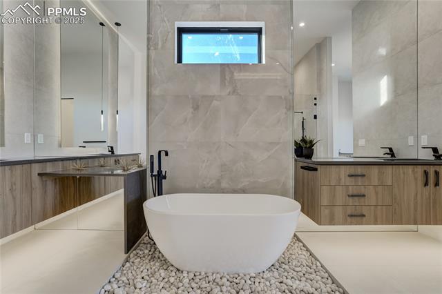 4118 Pinehurst Circle