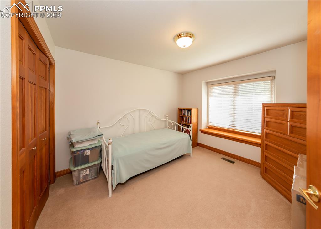 17955 Tom Boy Way