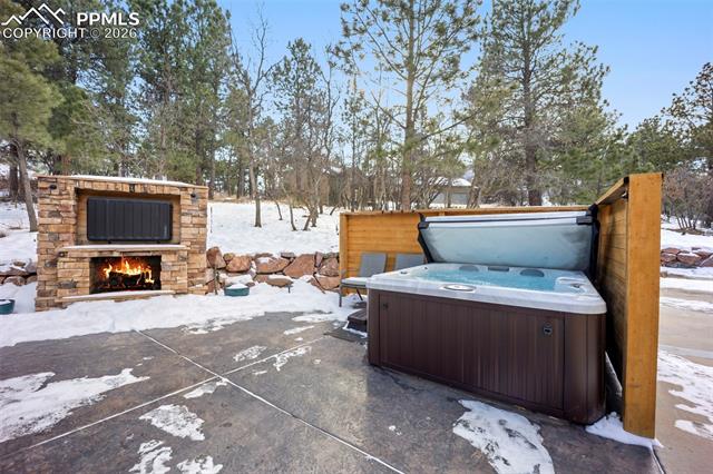 7405 Winding Oaks Drive