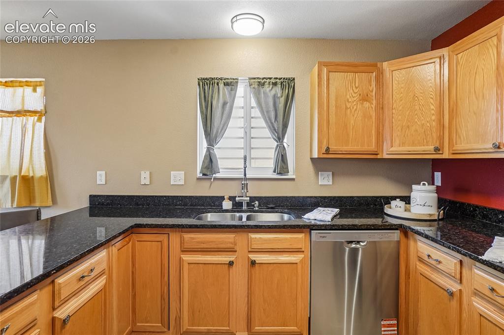 844 Foxwood Drive