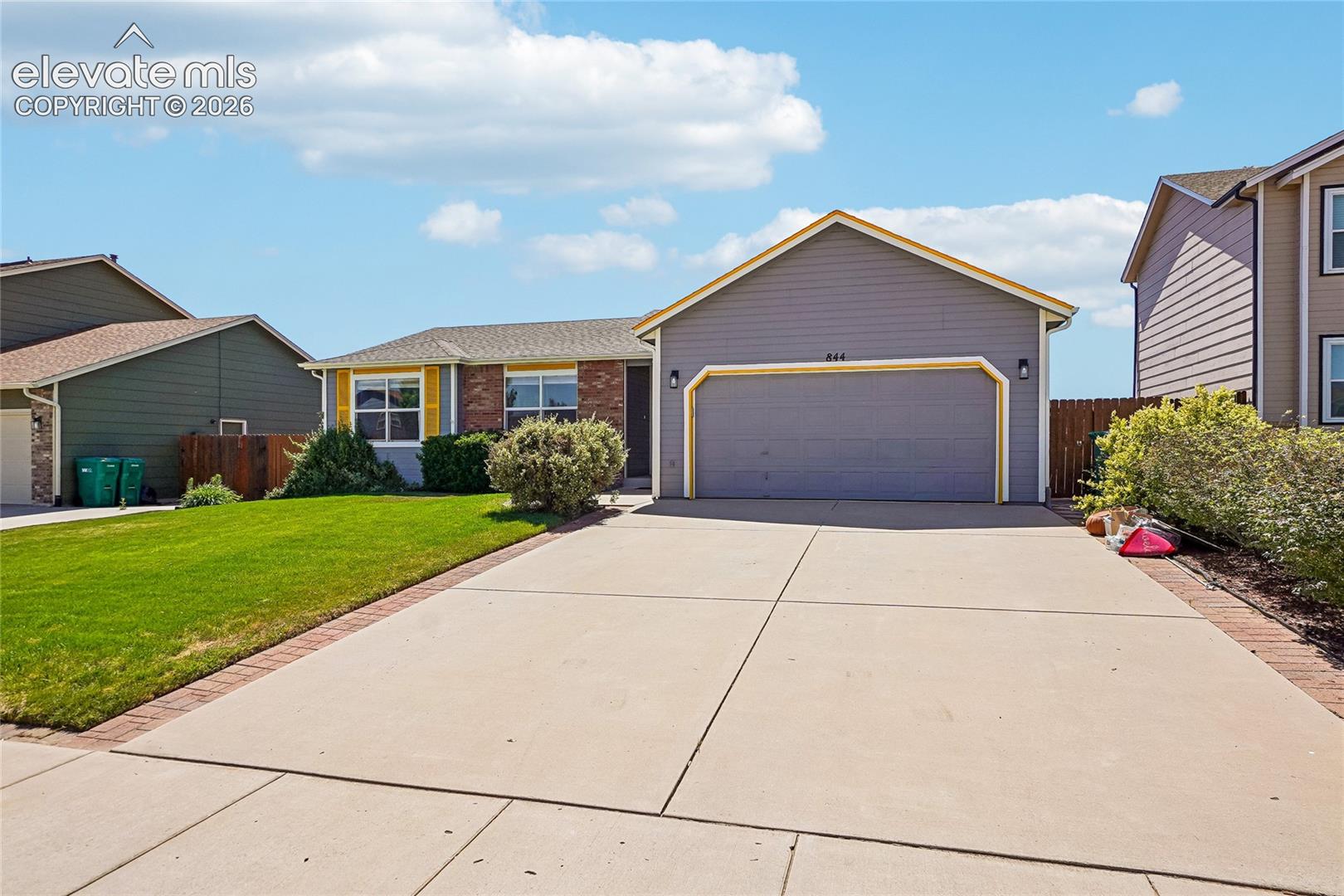844 Foxwood Drive