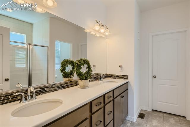 4186 New Santa Fe Trail