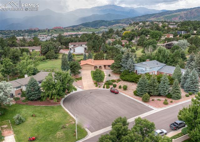 633 Golden Hills Road
