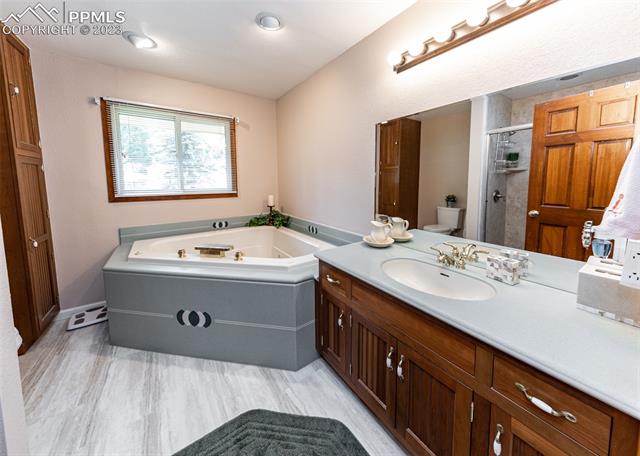 633 Golden Hills Road