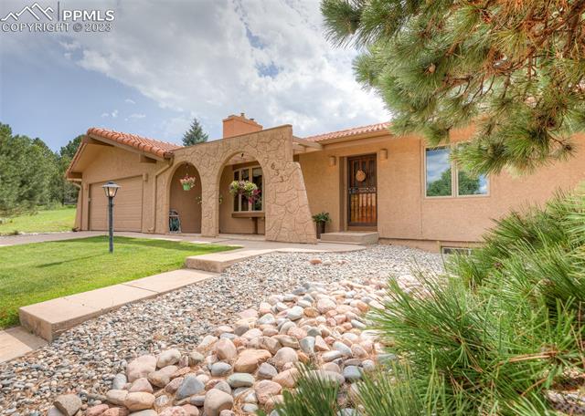 633 Golden Hills Road