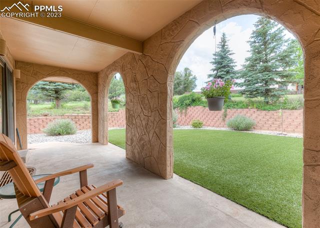 633 Golden Hills Road