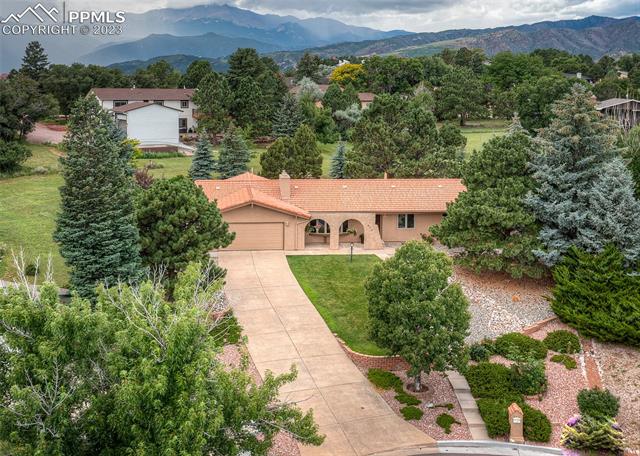 633 Golden Hills Road