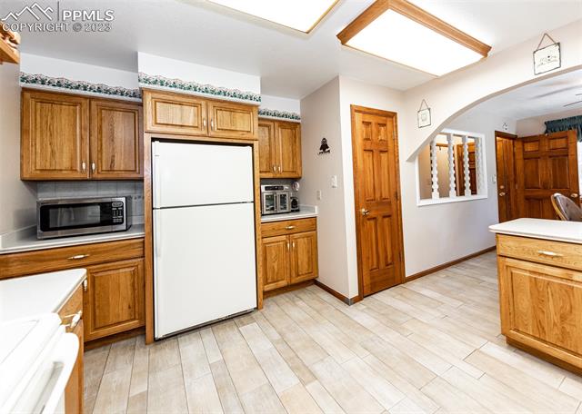 633 Golden Hills Road