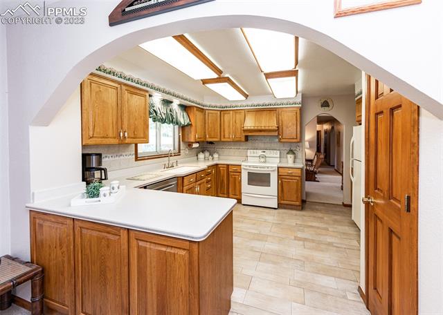 633 Golden Hills Road