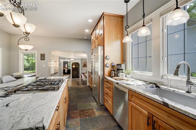 1932 El Parque Street