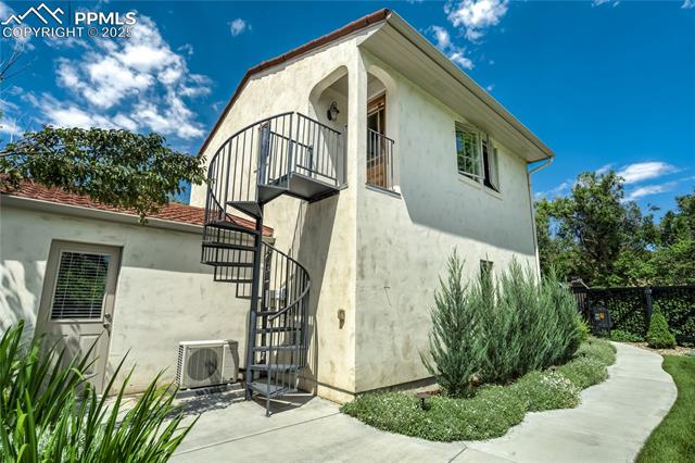 1932 El Parque Street