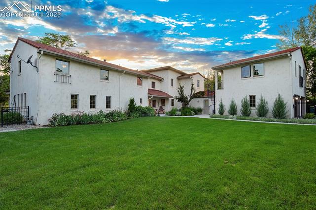 1932 El Parque Street