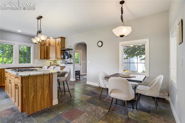 1932 El Parque Street