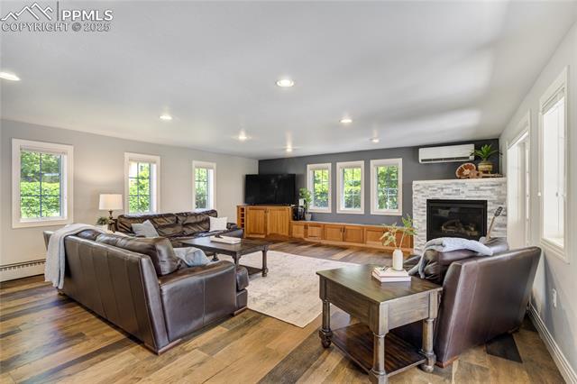 1932 El Parque Street