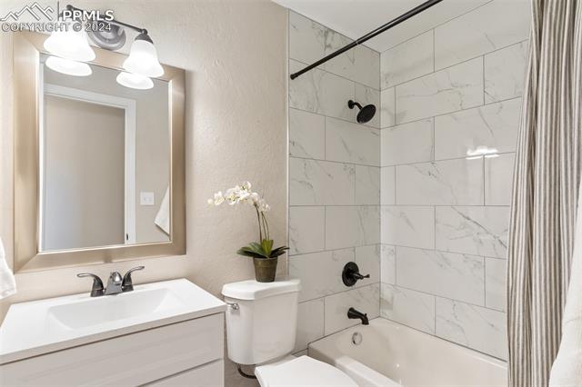 1819 Montezuma Drive