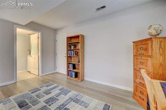 5617 E Old Farm Circle