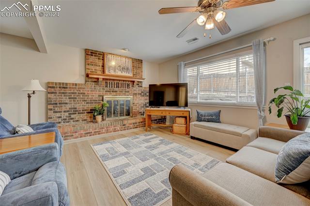 5617 E Old Farm Circle