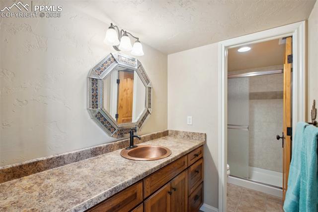 18885 Prairie Breeze Point