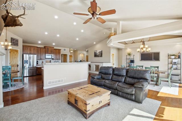 18885 Prairie Breeze Point