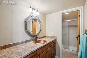 18885 Prairie Breeze Point