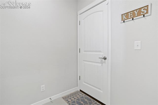 6568 Cumbre Vista Way