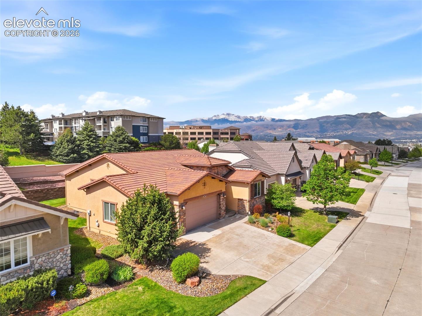 2479 Pine Valley View