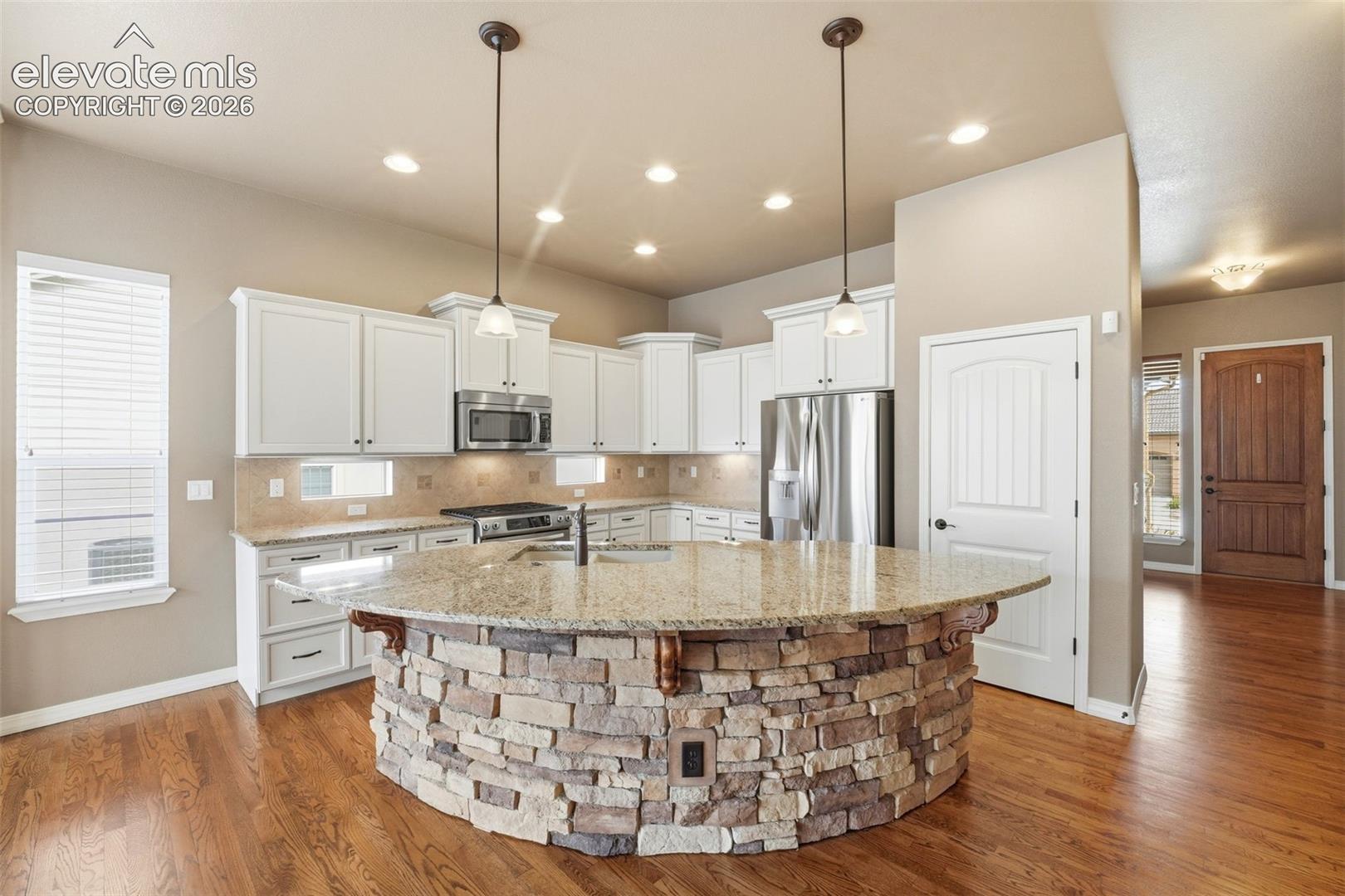 2479 Pine Valley View