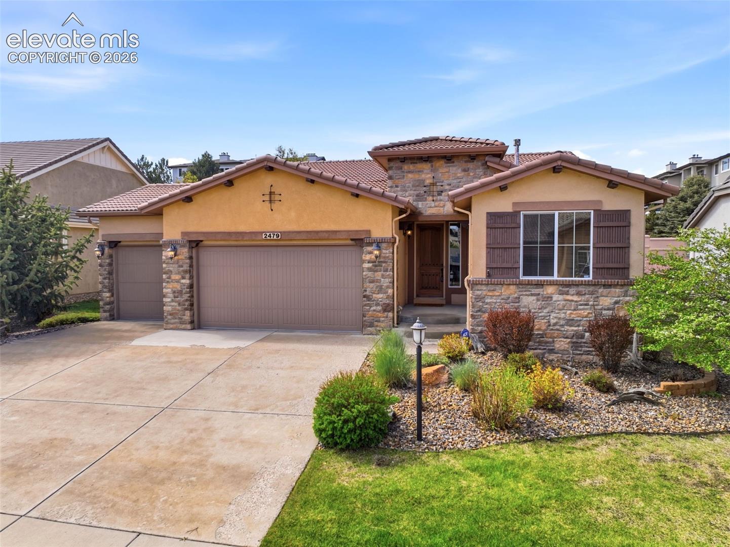 2479 Pine Valley View