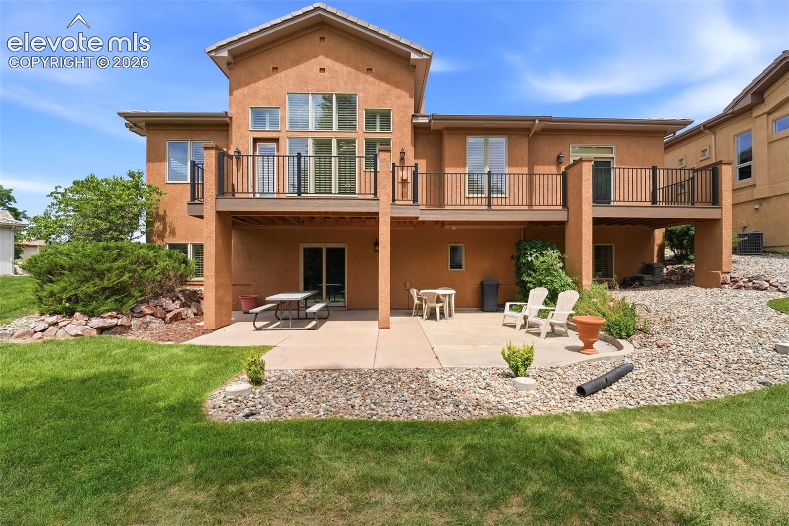 2772 Stonewall Heights