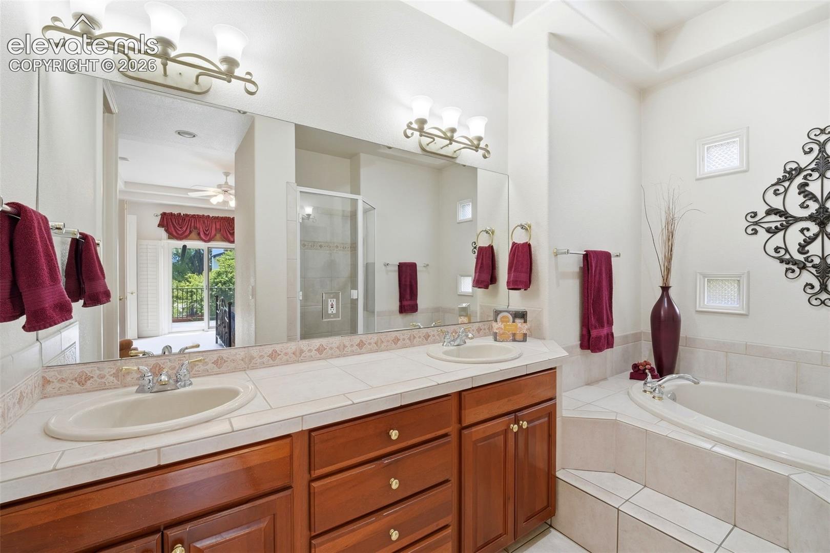 2772 Stonewall Heights