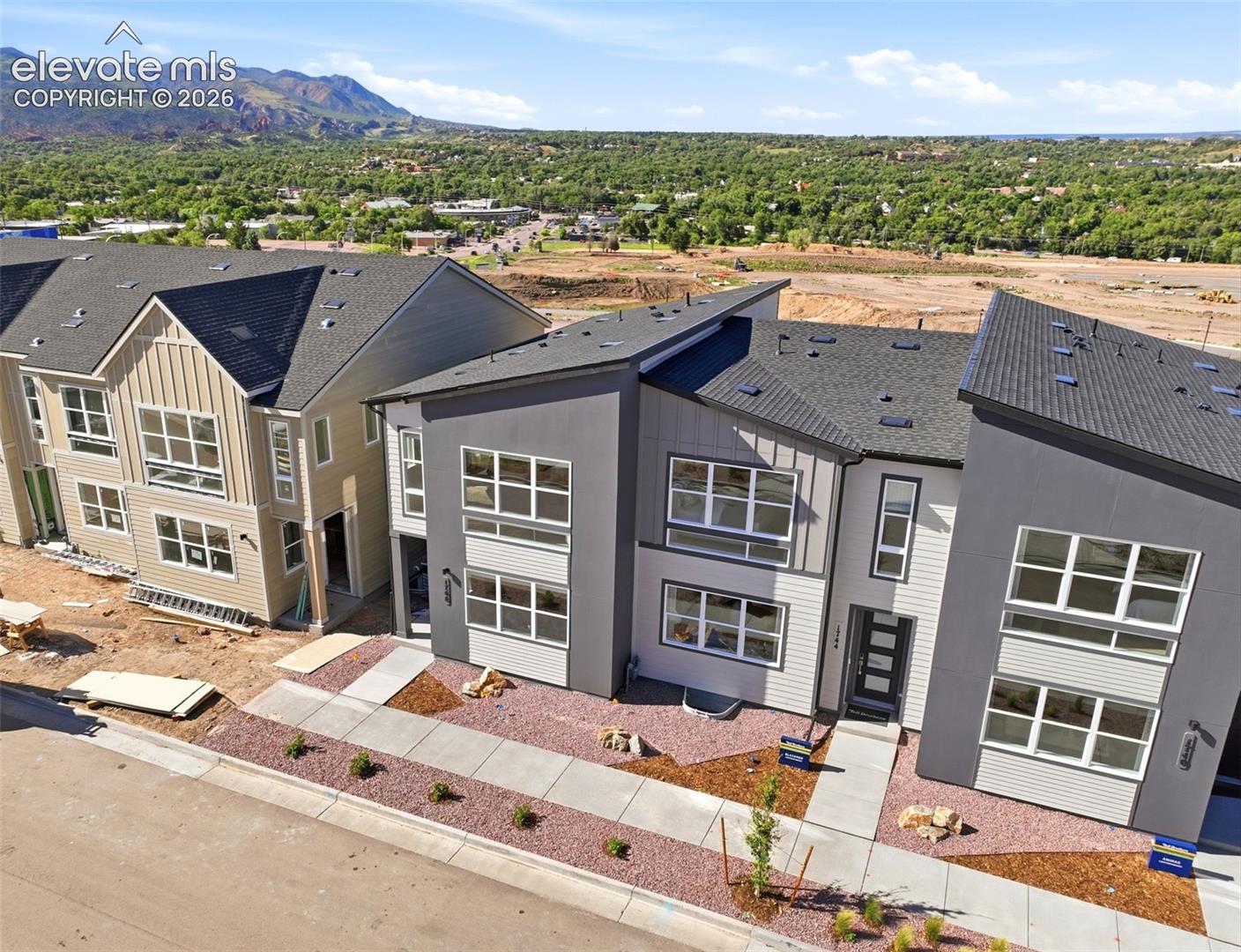 1764 Keystone Crest Lane