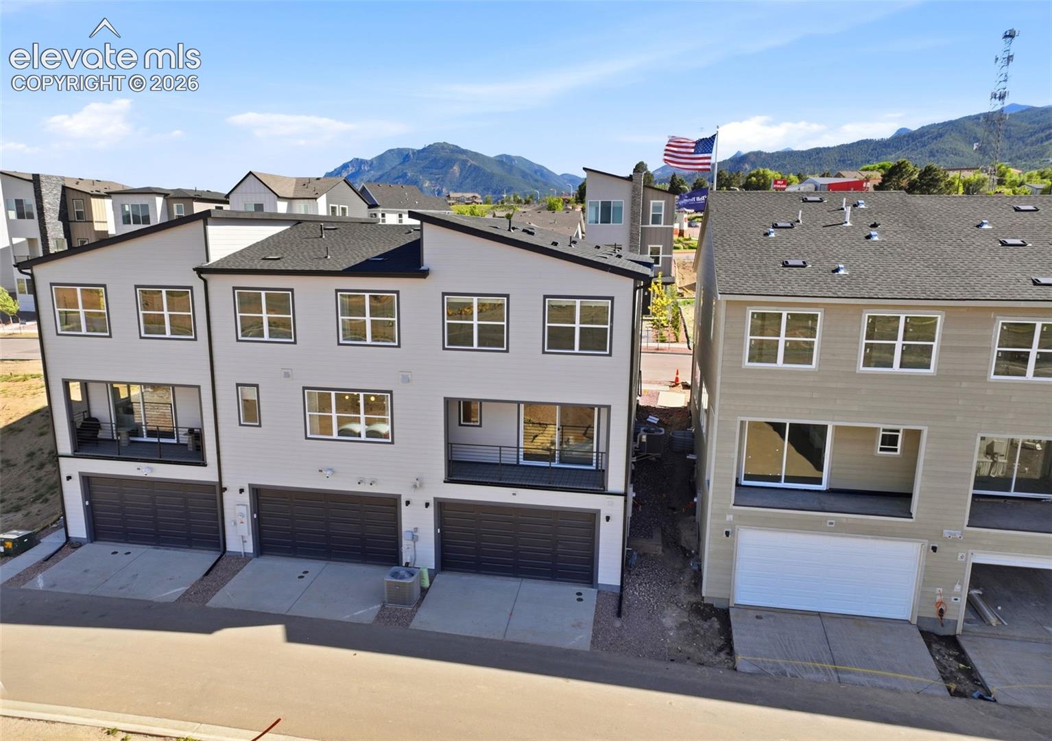 1764 Keystone Crest Lane