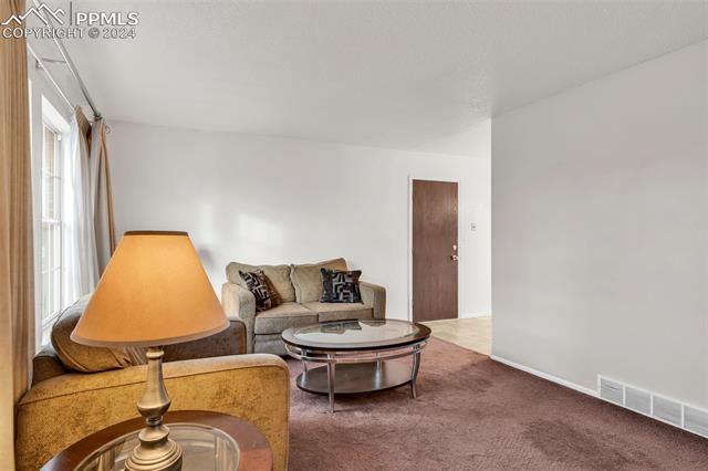 182 Regency Boulevard