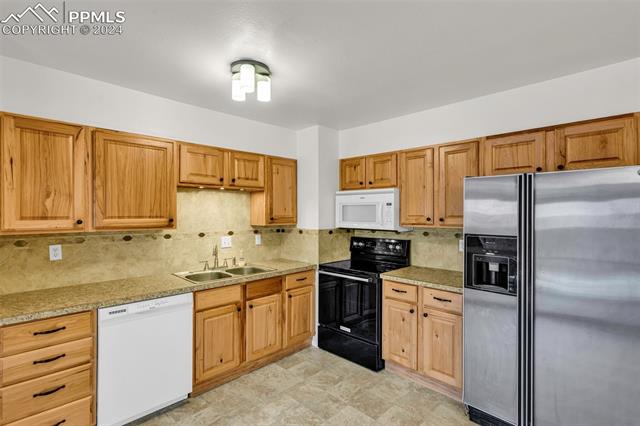 182 Regency Boulevard