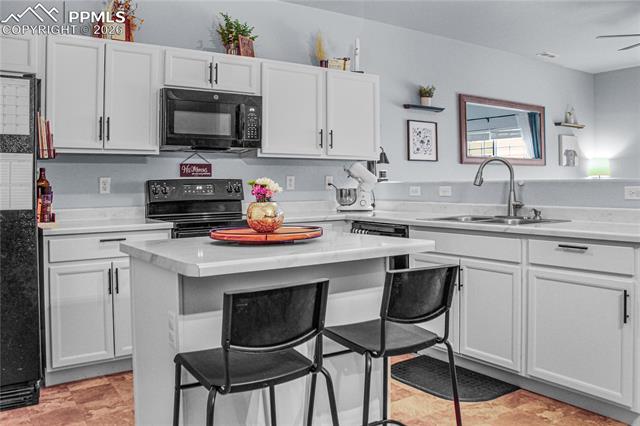 7649 Grand Fir Point