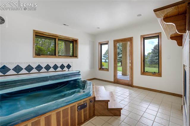 15635 Kingswood Drive