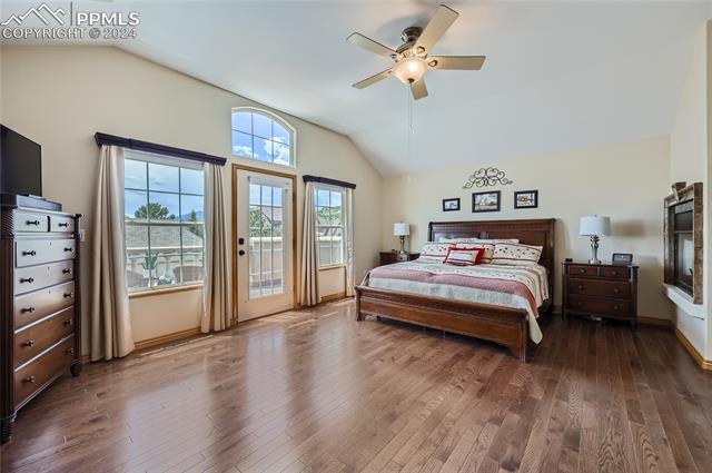 5730 Chase Point Circle