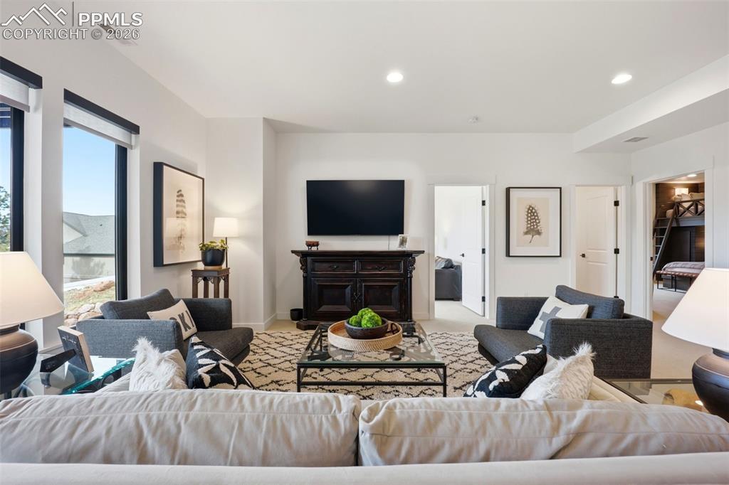 1005 Locklin Way