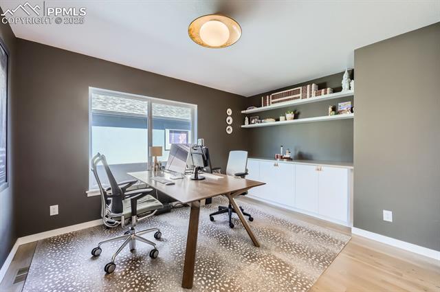 6827 Cumbre Vista Way