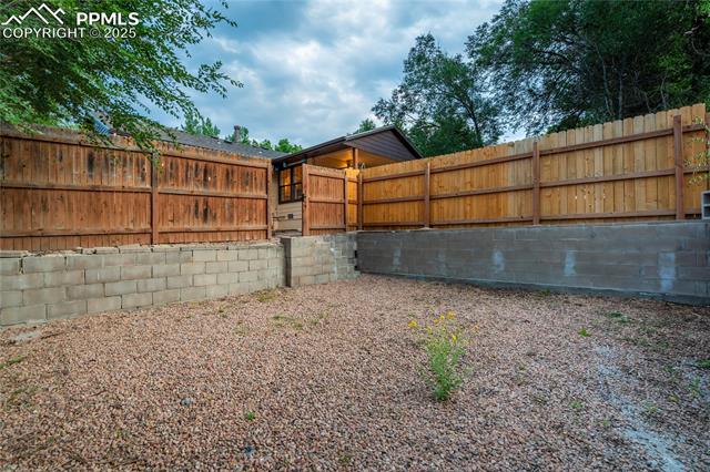 1120 N Logan Avenue