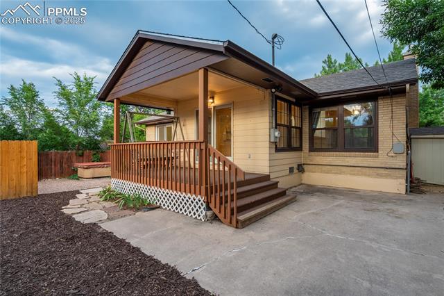 1120 N Logan Avenue