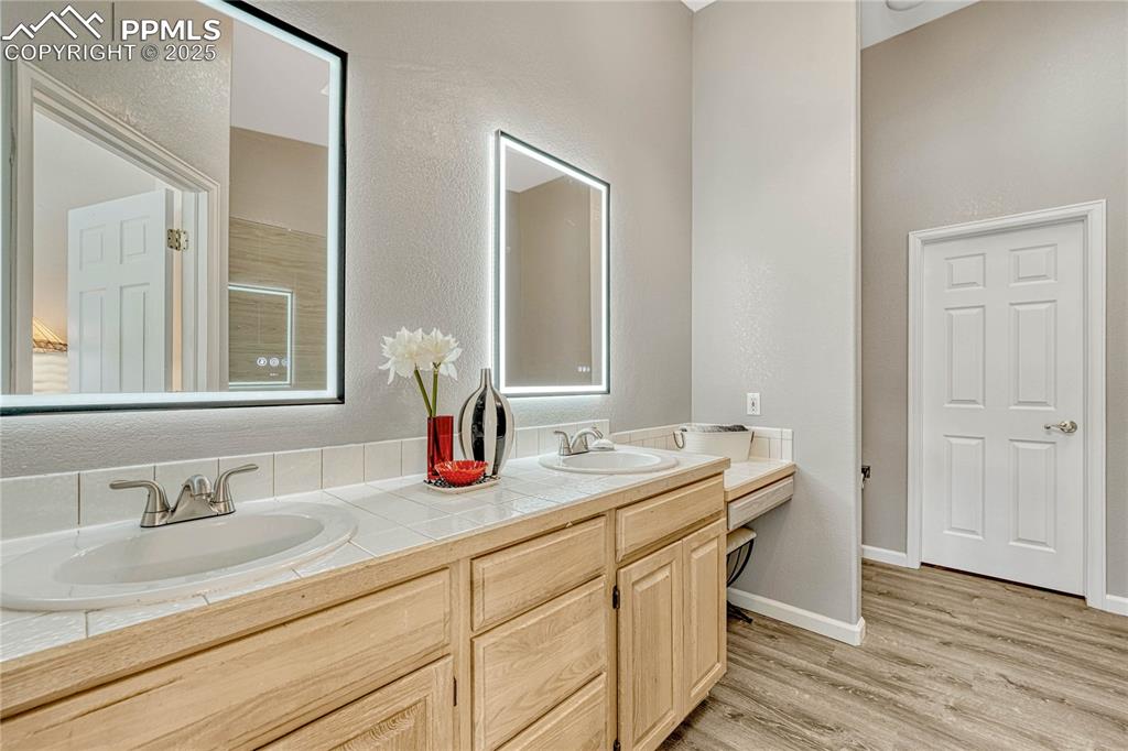 122 Luxury Lane