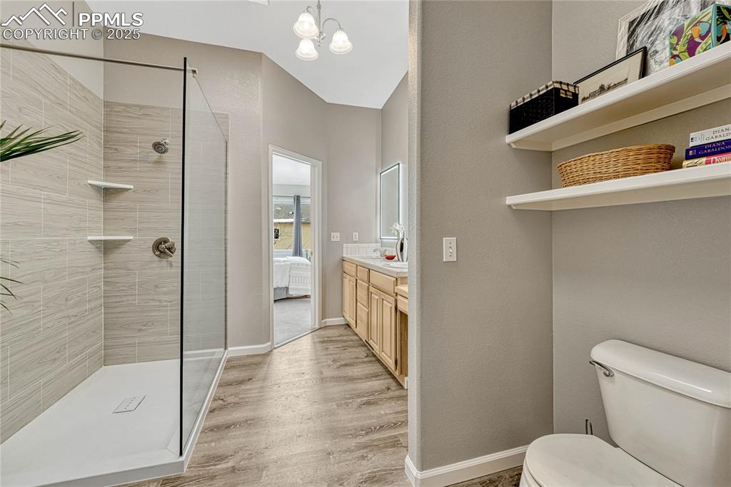 122 Luxury Lane
