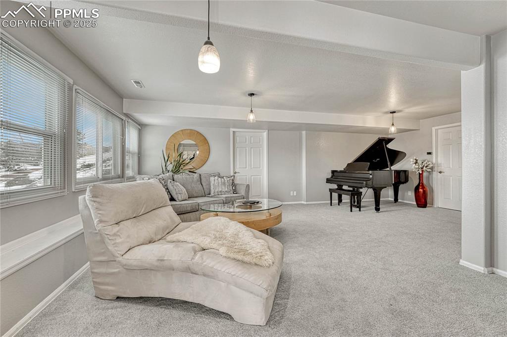 122 Luxury Lane