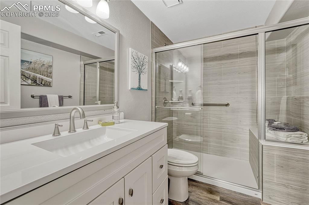 122 Luxury Lane