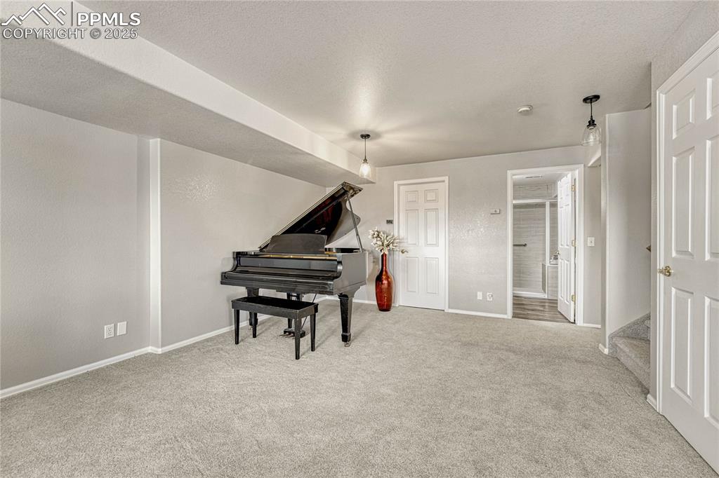 122 Luxury Lane