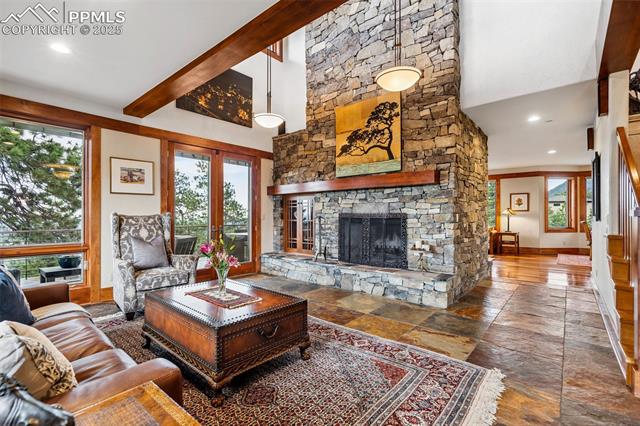 2455 Stratton Forest Heights