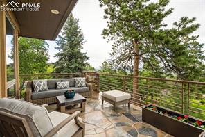 2455 Stratton Forest Heights