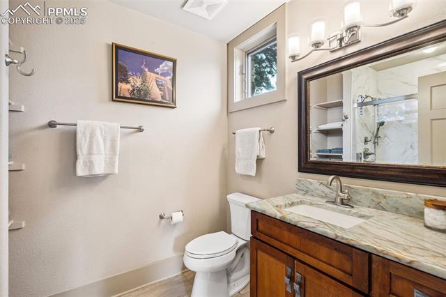 2455 Stratton Forest Heights